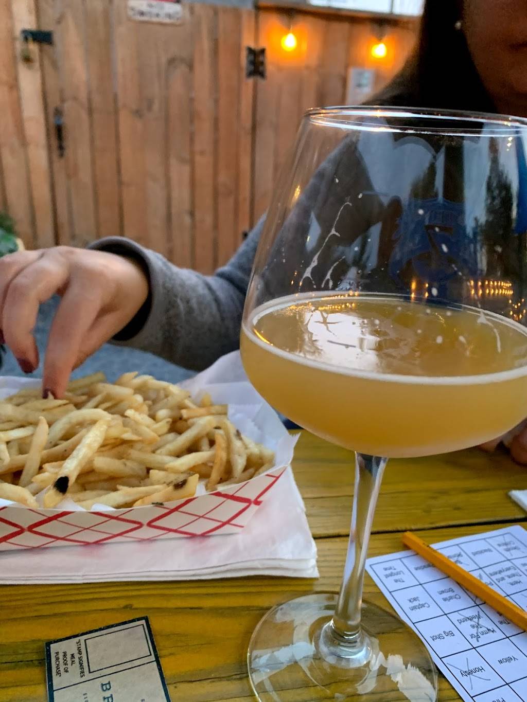 Haley Quinns Food Truck | restaurant | 1023 Hamilton St, Philadelphia, PA 19123, USA | 4845323180 OR +1 484-532-3180