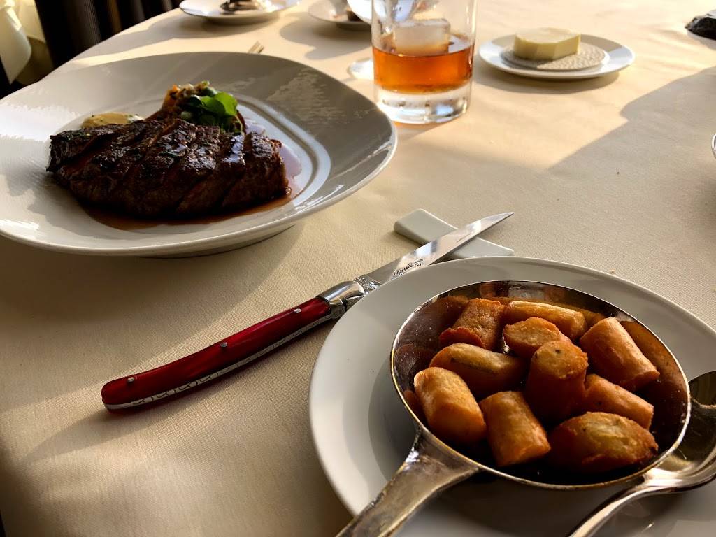 Everest | restaurant | 425 S Financial Pl 40th floor, Chicago, IL 60605, USA | 3126638920 OR +1 312-663-8920