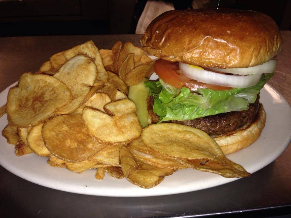 Trayces Too | restaurant | 2578 Ashley River Rd, Charleston, SC 29414, USA | 8435562378 OR +1 843-556-2378