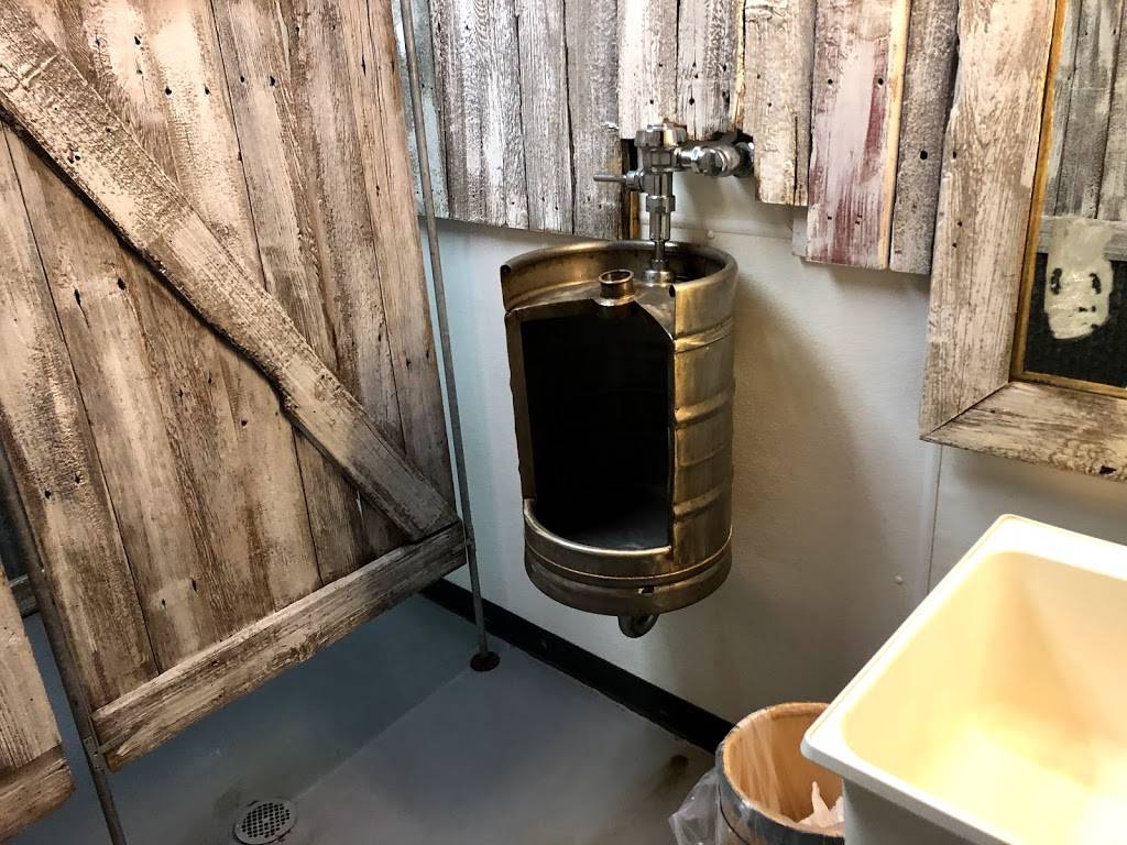 Chuckwagon Restaurant | restaurant | 113 5th St, Adair, IA 50002, USA | 6417423611 OR +1 641-742-3611