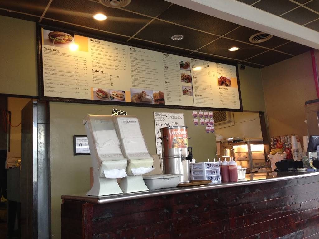 Famous Subs | restaurant | 1102 N Broad St, Edenton, NC 27932, USA | 2524824934 OR +1 252-482-4934