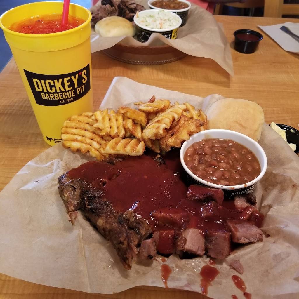 Dickeys Barbecue Pit | restaurant | 2540 Granite Ln, Lebanon, MO 65536, USA | 4175324227 OR +1 417-532-4227