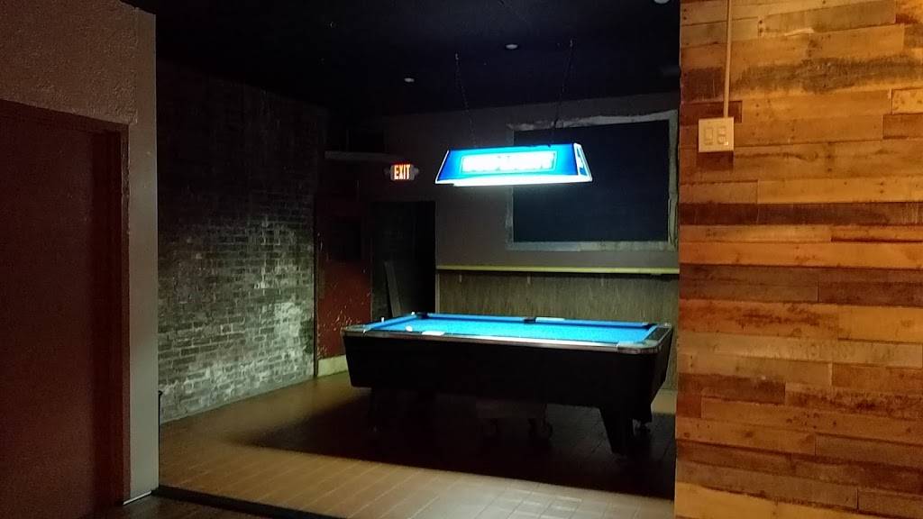 Johnny Pumps Cafe | restaurant | 7518 5th Ave, Brooklyn, NY 11209, USA | 7182384005 OR +1 718-238-4005