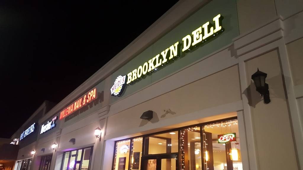 Heidis Brooklyn Deli | restaurant | 415 Philbrook Ave, South Portland, ME 04106, USA | 2077734800 OR +1 207-773-4800