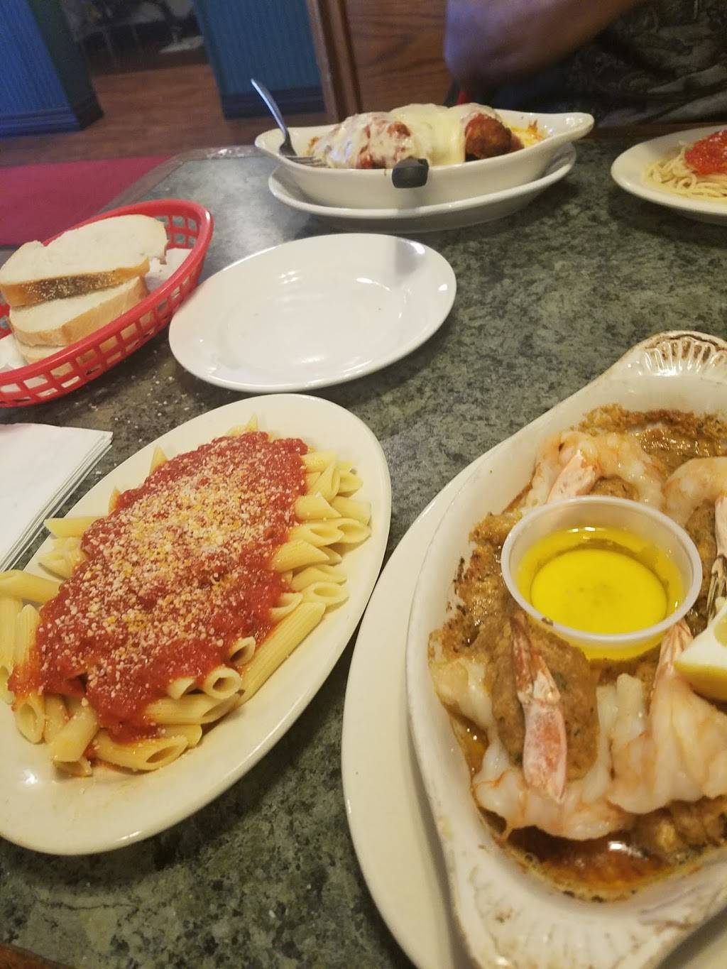 Uncle Tonys Pizza & Pasta | restaurant | 260 Newport Ave, Rumford, RI 02916, USA | 4014384646 OR +1 401-438-4646