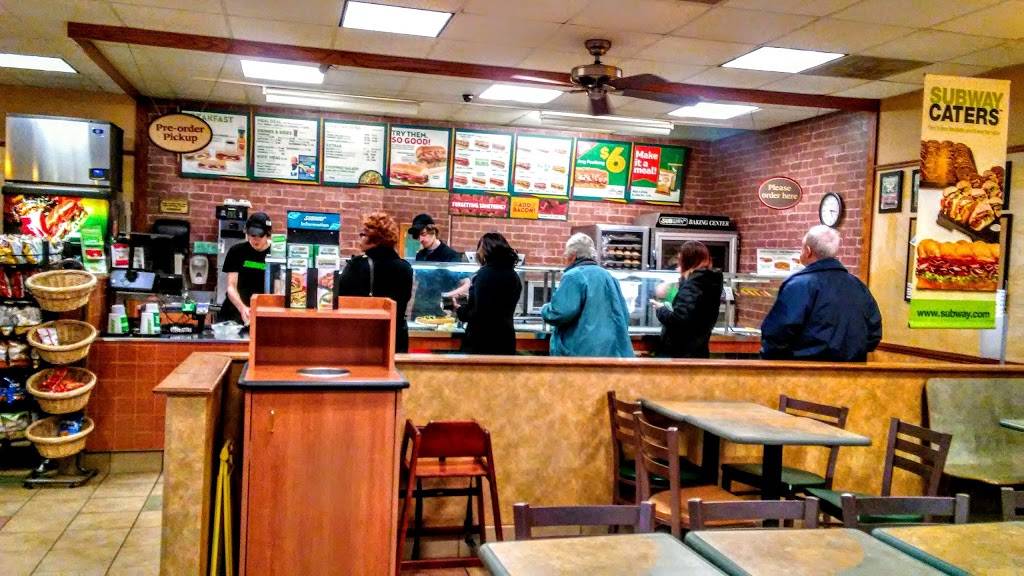 Subway | restaurant | 730 Shoppers Ln, Parchment, MI 49004, USA | 2699780825 OR +1 269-978-0825