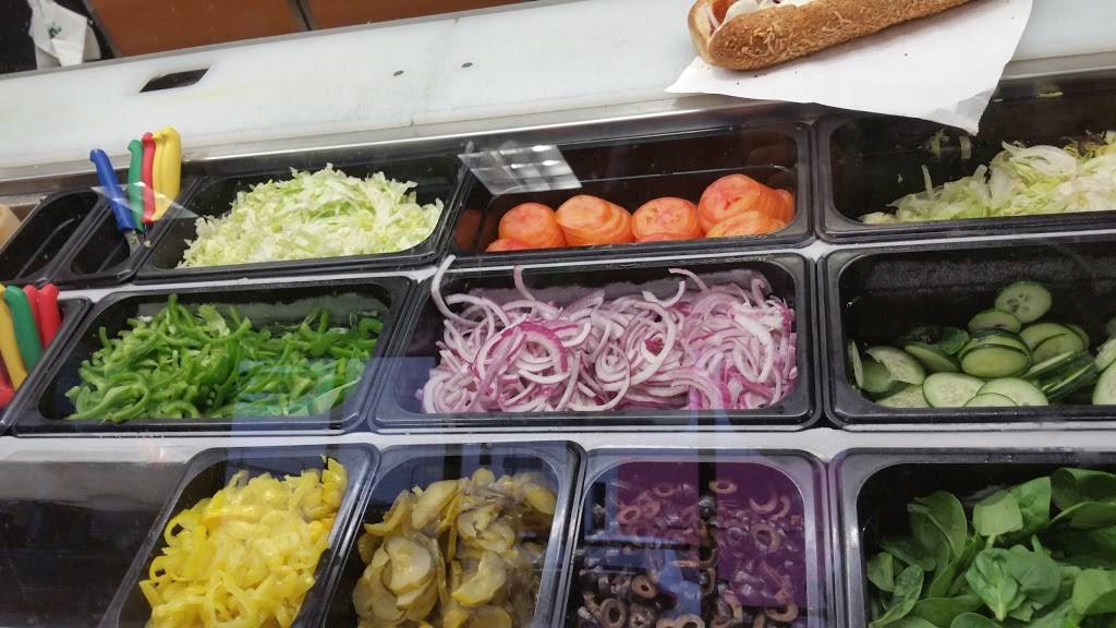 Subway Restaurants | restaurant | 6775 Santa Monica Blvd #9, Los Angeles, CA 90038, USA | 3239579553 OR +1 323-957-9553