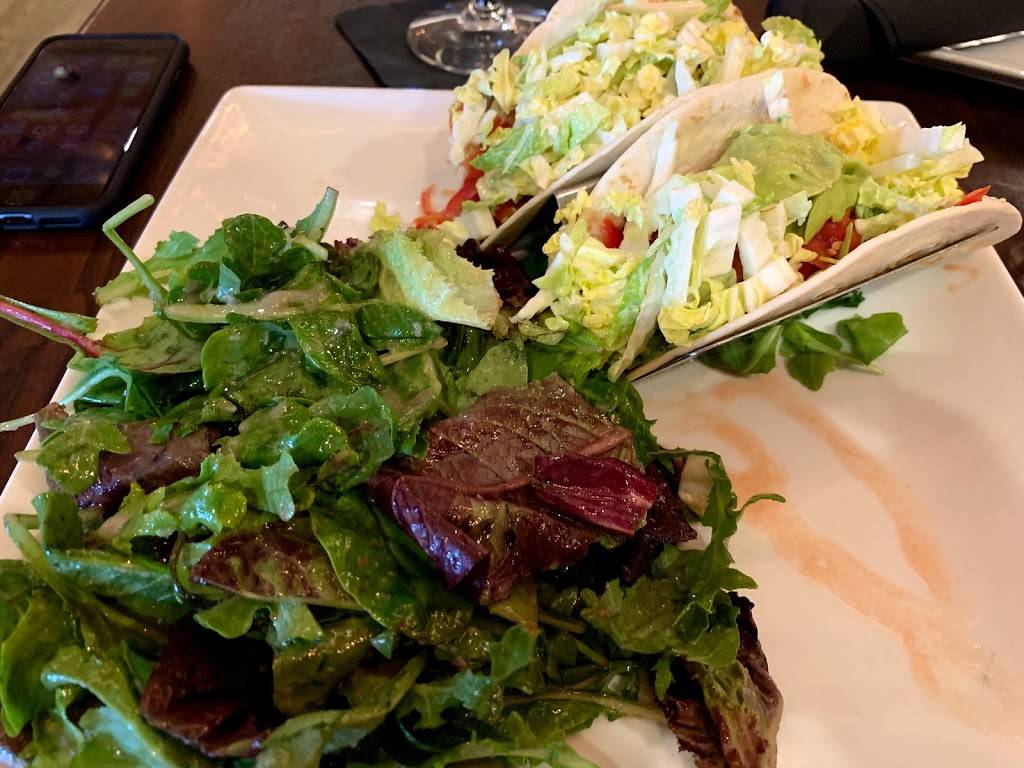 LoLo American Kitchen & Craft Bar | restaurant | Terminal 1 Concourse E, St Paul, MN 55111, USA | 6128776426 OR +1 612-877-6426