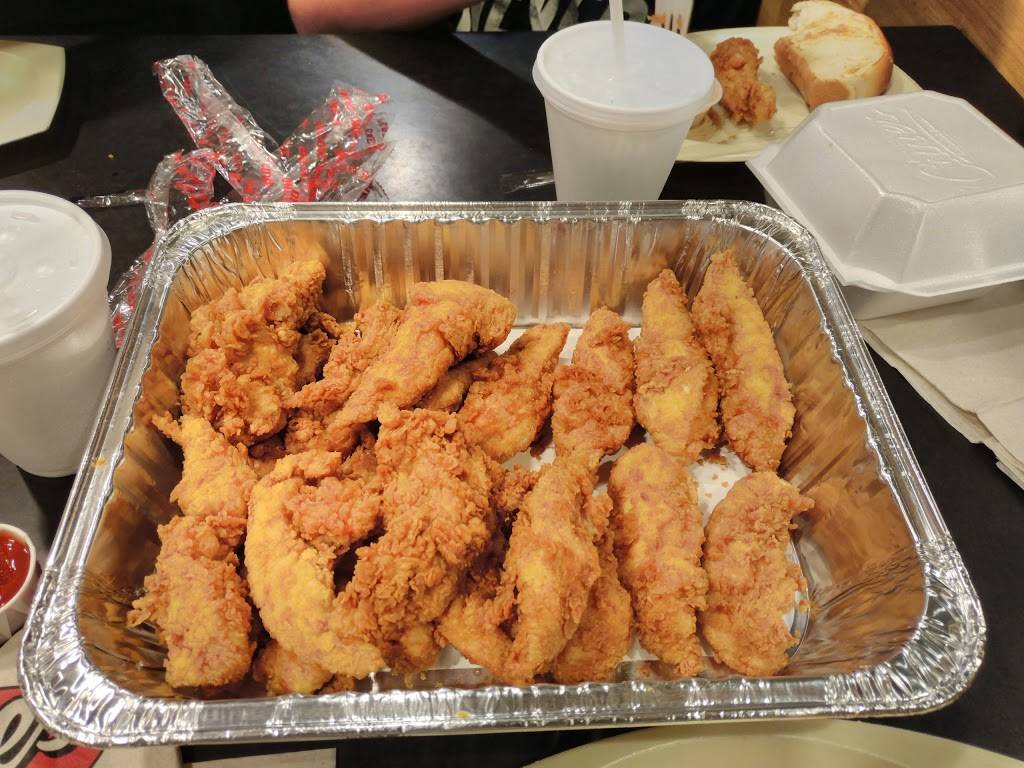 Raising Canes Chicken Fingers | meal takeaway | 3851 Plano Pkwy, The Colony, TX 75056, USA | 2144946291 OR +1 214-494-6291