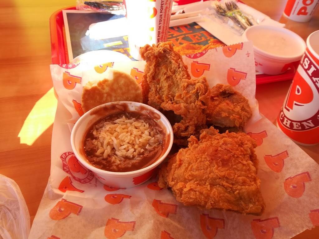 Popeyes Louisiana Kitchen | restaurant | 107 Coggeshall St, New Bedford, MA 02746, USA | 7744252983 OR +1 774-425-2983