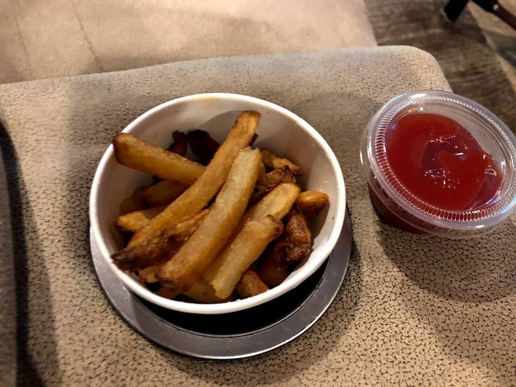 Five Guys | meal takeaway | 316 N Main St, West Hartford, CT 06117, USA | 8602318166 OR +1 860-231-8166