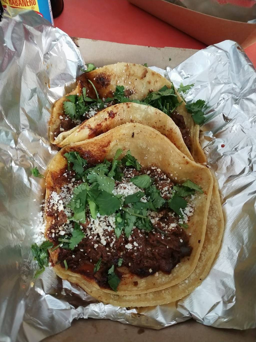 Dos Locos Tacos | restaurant | 10337 Joseph Campau Ave, Hamtramck, MI 48212, USA | 3138726838 OR +1 313-872-6838