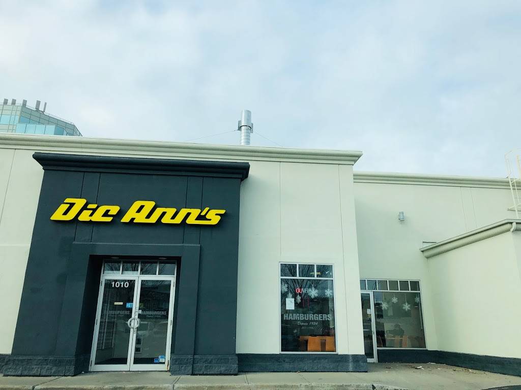 Dic Anns Marché Central | restaurant | 1010 Rue Legendre O, Montréal, QC H4N 3L9, Canada | 5143818555 OR +1 514-381-8555