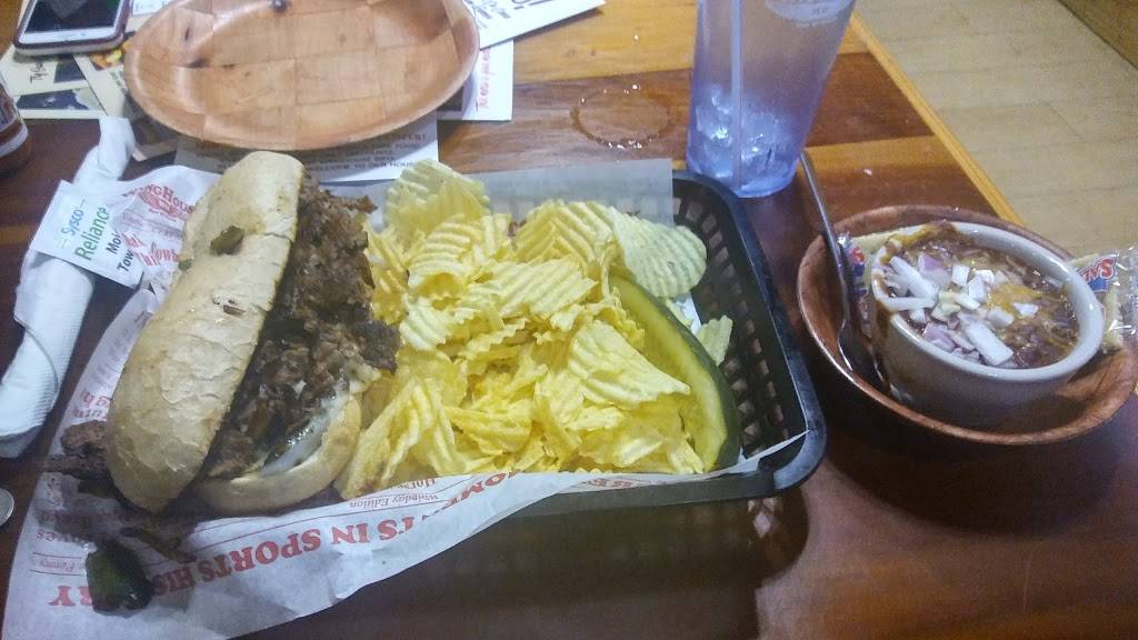 The WingHouse of Tampa | restaurant | 8001 W Hillsborough Ave, Tampa, FL 33615, USA | 8138069464 OR +1 813-806-9464