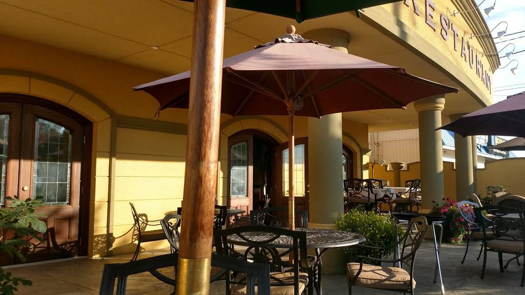 Rossinis | restaurant | 634 Grand Ave E, Chatham, ON N7L 1X6, Canada | 5193522920 OR +1 519-352-2920