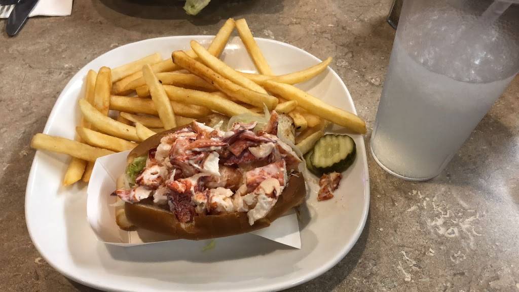 Harrys Restaurant | restaurant | 149 Turnpike Rd Route 9 W, Westborough, MA 01581, USA | 5083668302 OR +1 508-366-8302