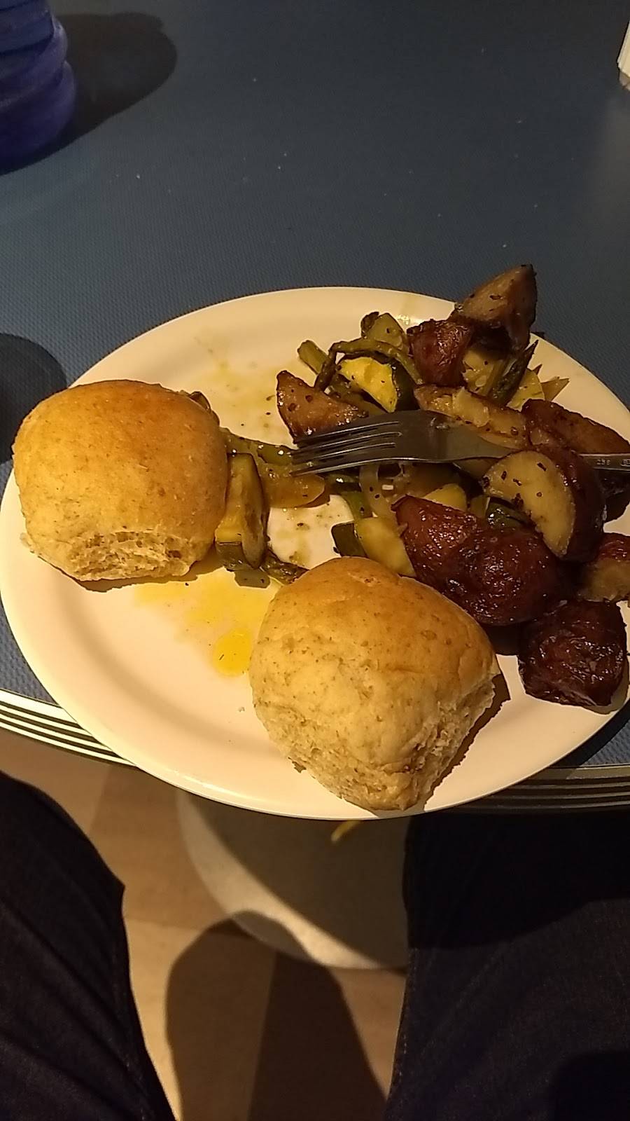 Brooks-Shivers Dining Hall | restaurant | 796 E Virginia St, Beaumont, TX 77705, USA | 4098808928 OR +1 409-880-8928