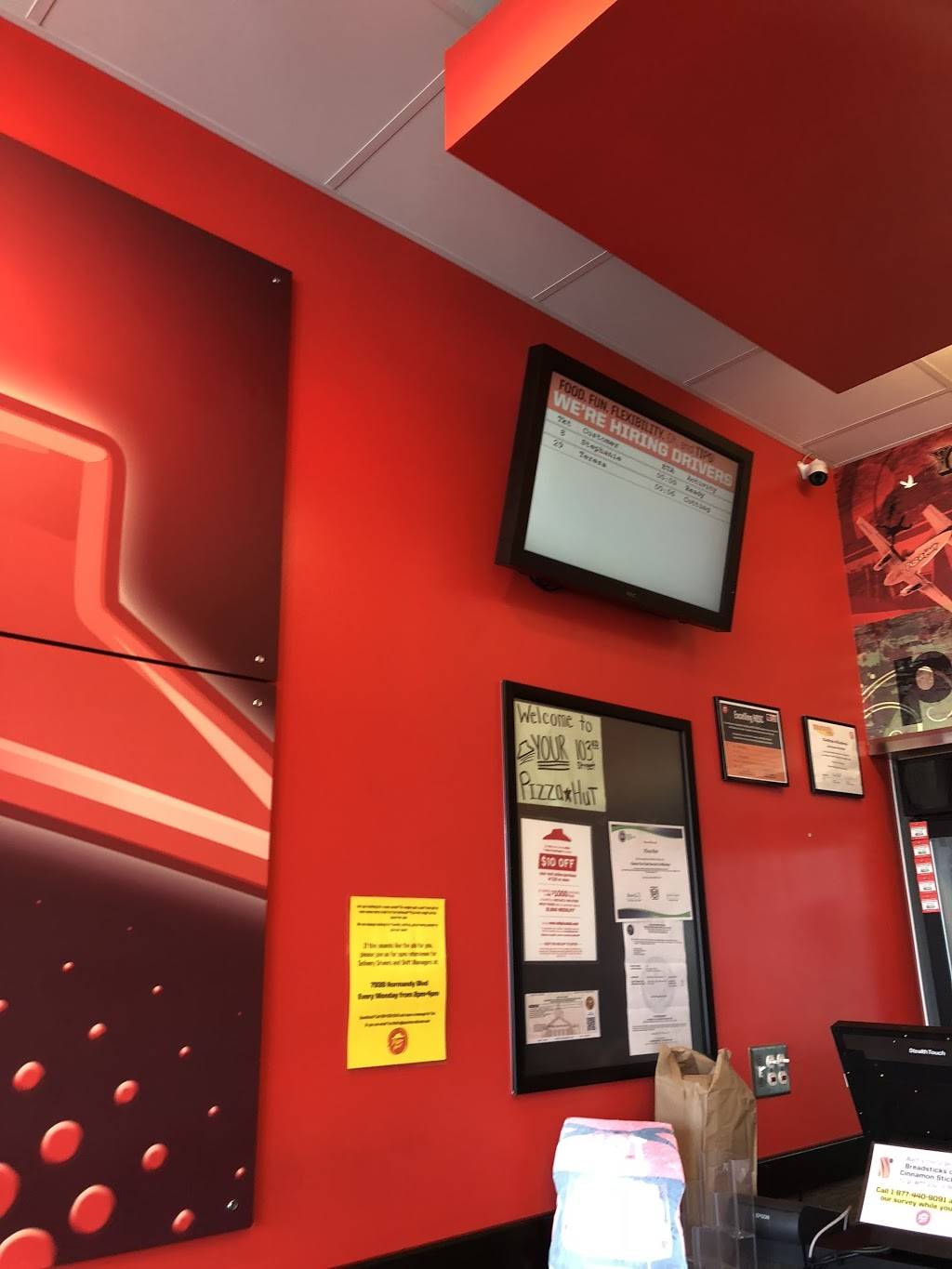 Pizza Hut | restaurant | 6733 103rd St Suite 20, Jacksonville, FL 32210, USA | 9047784363 OR +1 904-778-4363