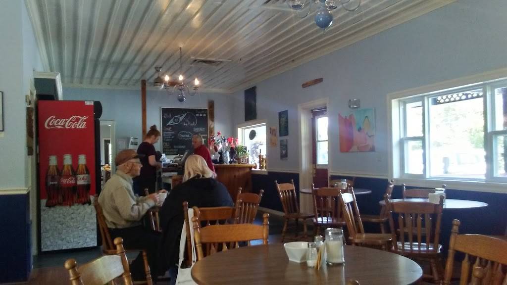 Youngs Point Diner & Pizzeria | restaurant | 403 S Beach Rd, Lakefield, ON K0L 2H0, Canada | 7056528359 OR +1 705-652-8359