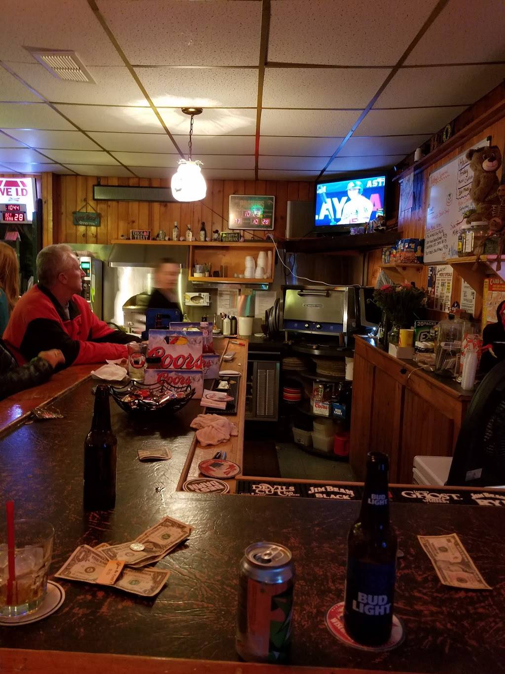 Jen & Tonics | restaurant | 203550 WI-49, Wittenberg, WI 54499, USA | 7154547077 OR +1 715-454-7077