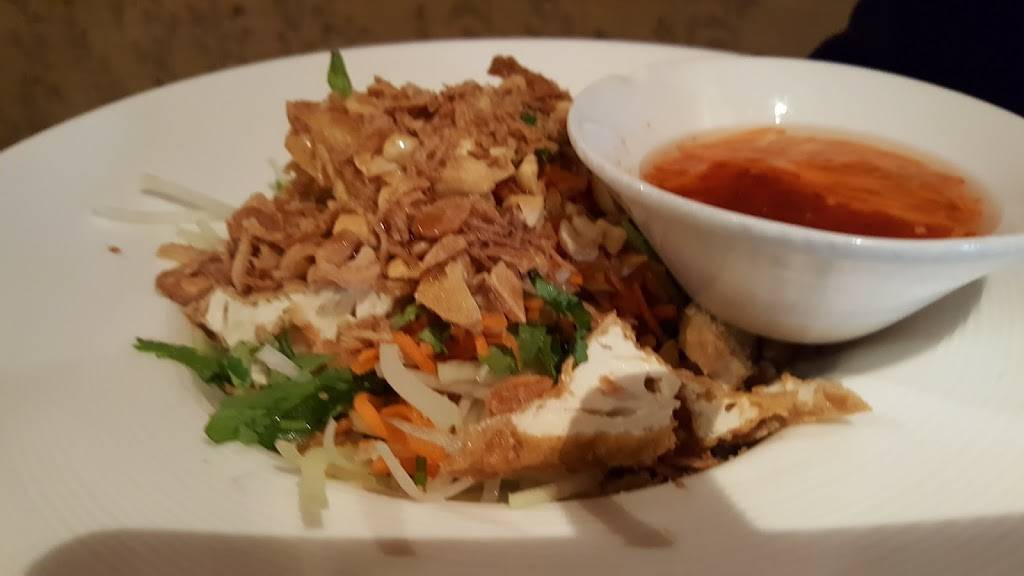 Bowl of Pho | restaurant | 27339 Chagrin Blvd, Woodmere, OH 44122, USA | 2168311730 OR +1 216-831-1730