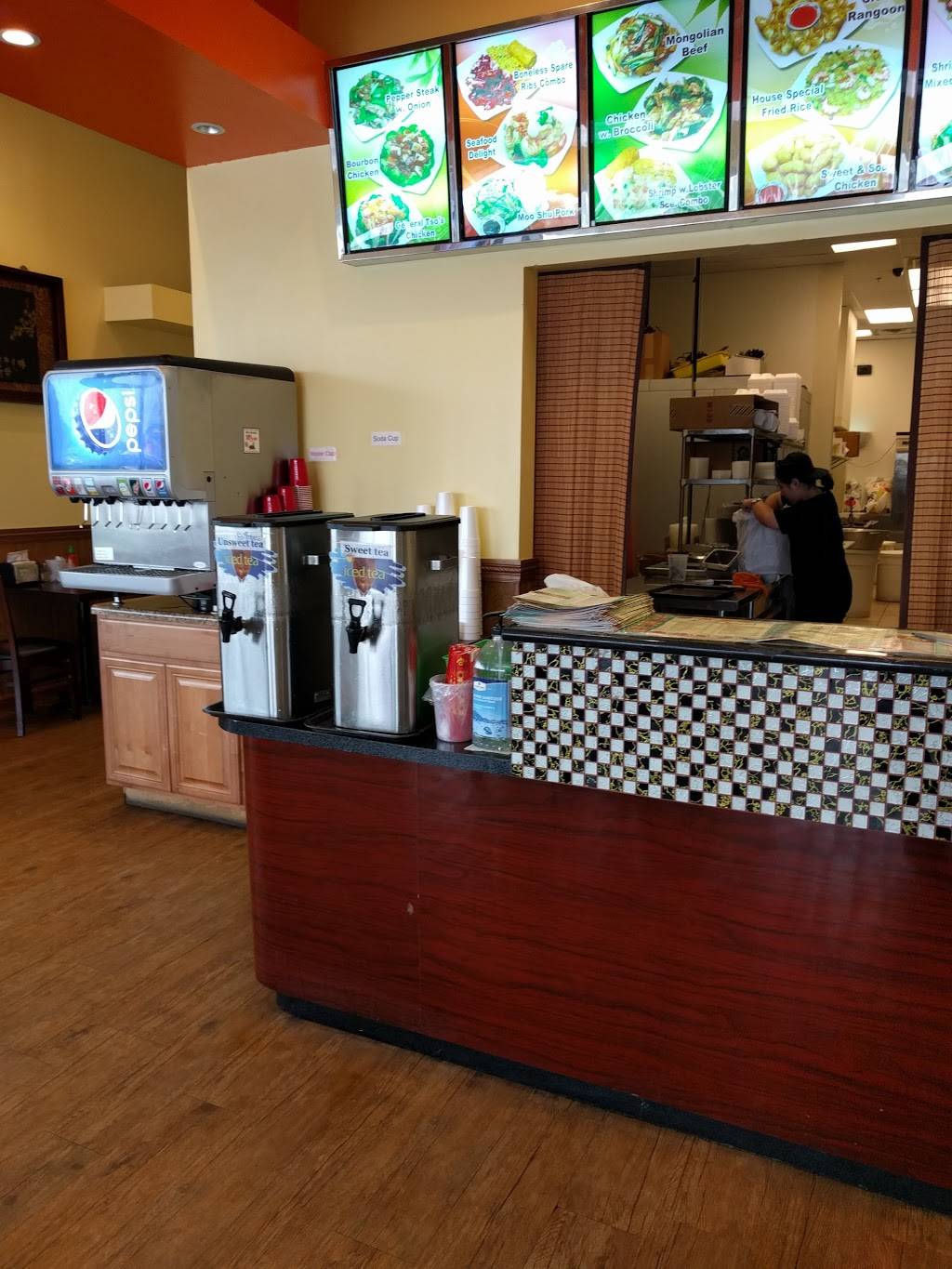 Golden Wok | restaurant | 9253 Kingston Pike, Knoxville, TN 37922, USA | 8655399202 OR +1 865-539-9202