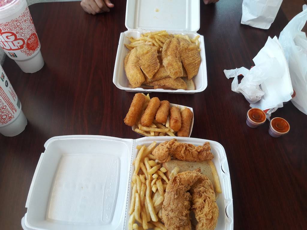 JJ Fish & Chicken | restaurant | 3302 W Camp Wisdom Rd, Dallas, TX 75237, USA | 9727801885 OR +1 972-780-1885