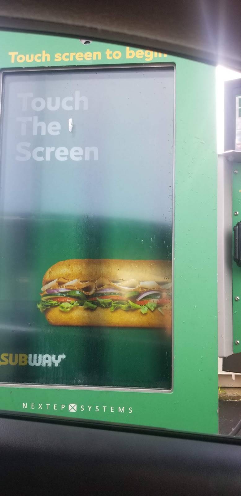 Subway | restaurant | 18500 E 9 Mile Rd, Eastpointe, MI 48021, USA | 5864478163 OR +1 586-447-8163