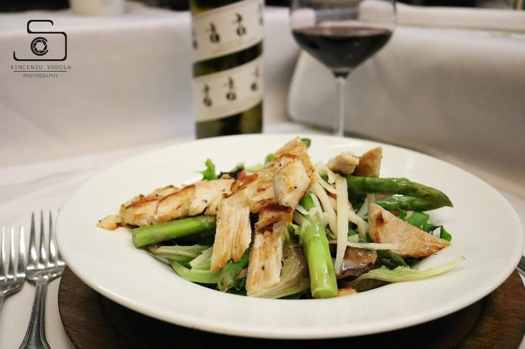 Cast Iron Chef Chop House & Oyster Bar | restaurant | 660 State St, New Haven, CT 06511, USA | 2037454669 OR +1 203-745-4669