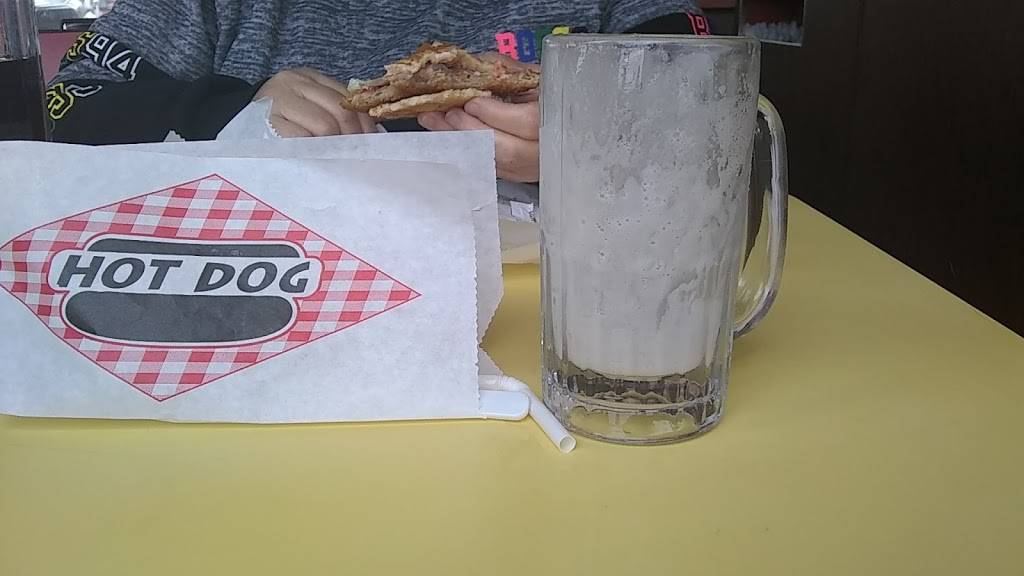 Shopoffs Drive-In | restaurant | 417 S Huntington St, Syracuse, IN 46567, USA | 5744573012 OR +1 574-457-3012