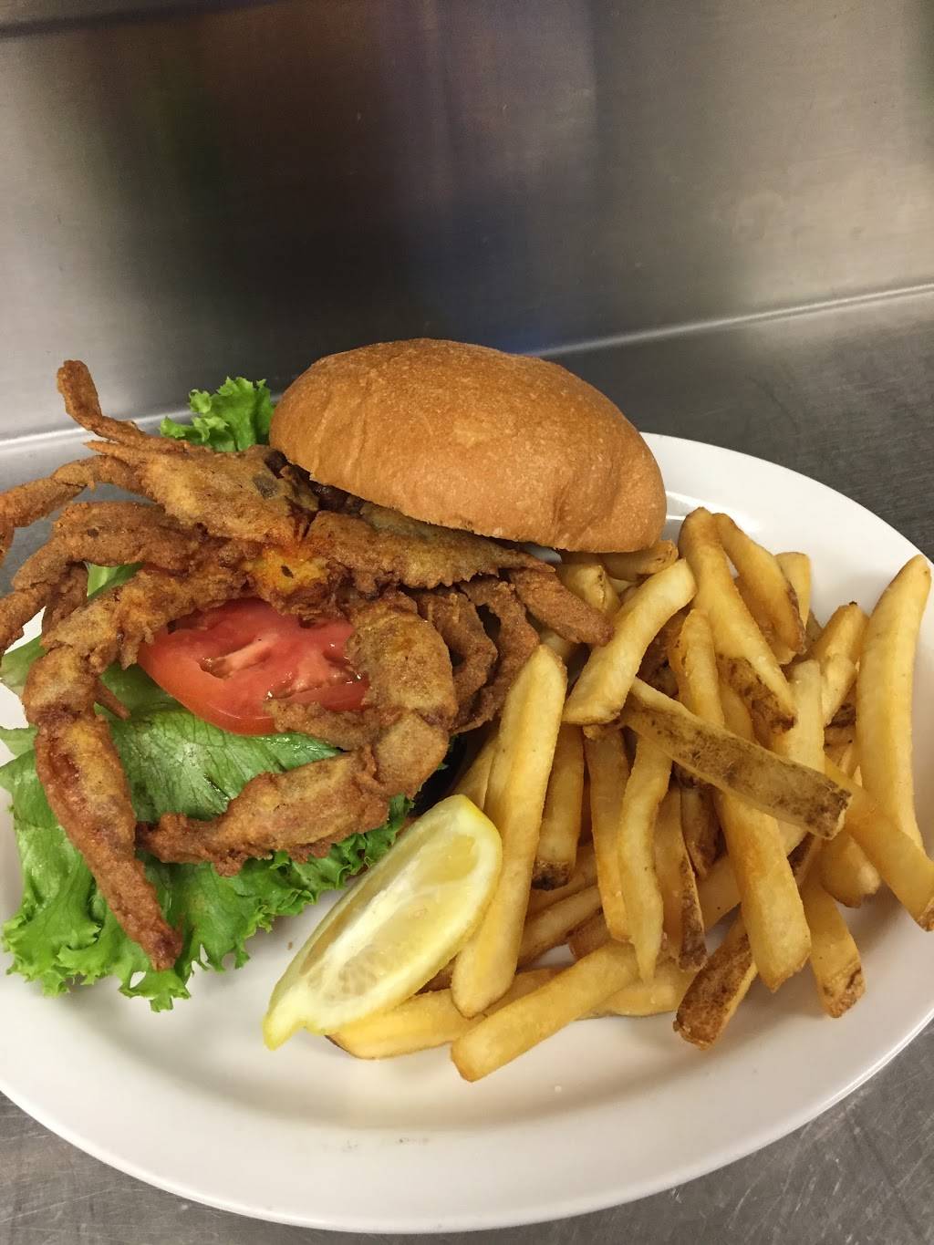 Black Pelican Seafood Co. Greenbrier | restaurant | 1625 Ring Rd, Chesapeake, VA 23320, USA | 7574243171 OR +1 757-424-3171