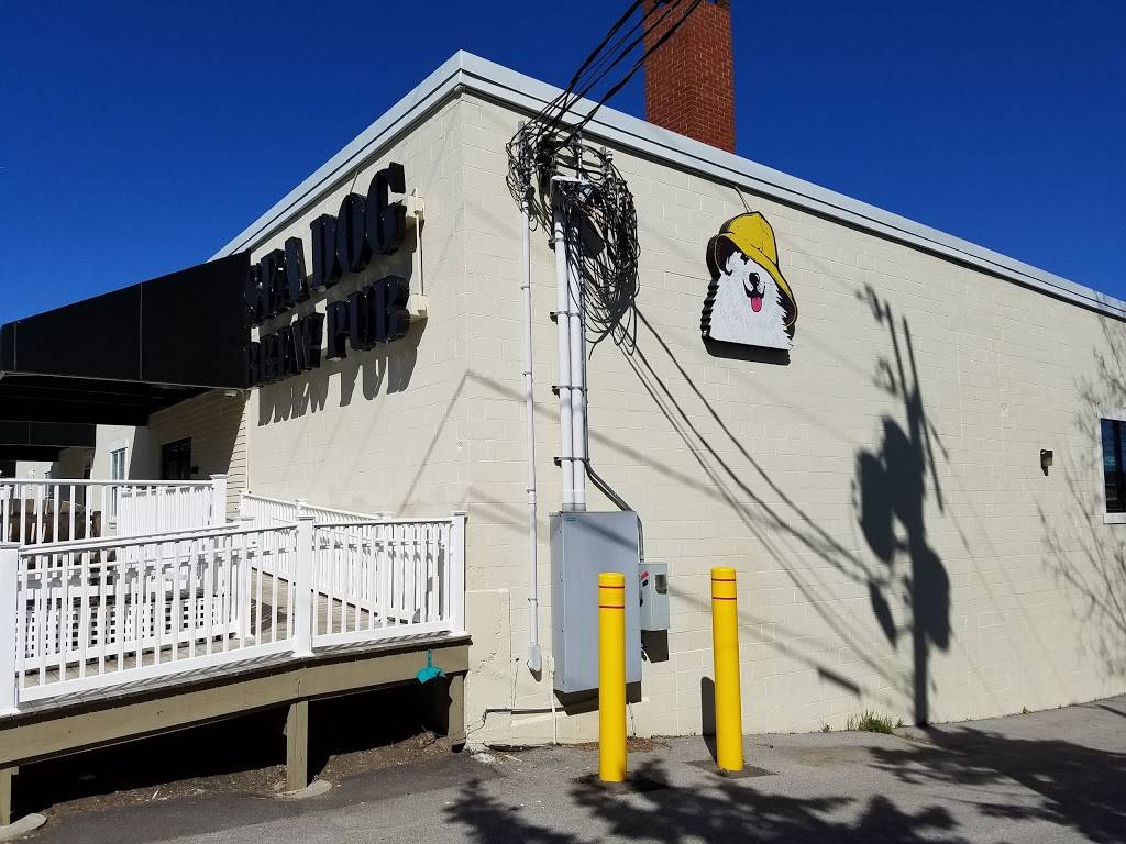 Sea Dog Brewing Co | restaurant | 26 Front St, Bangor, ME 04401, USA | 2079478009 OR +1 207-947-8009