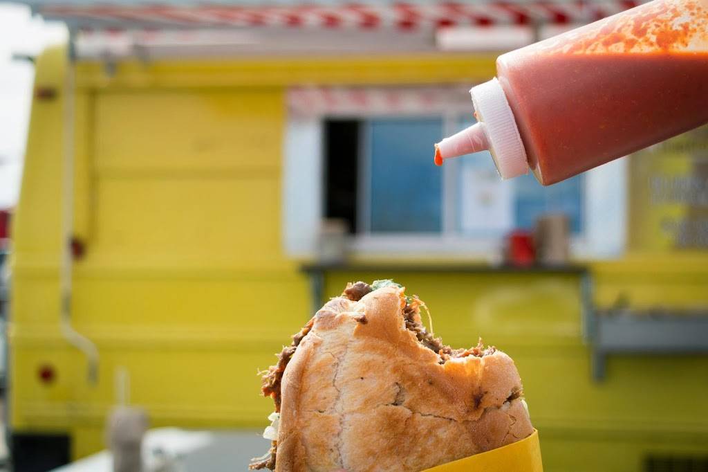 Fernys Barbacoa | restaurant | 805 N Zaragoza Rd, El Paso, TX 79907, USA | 9153830551 OR +1 915-383-0551