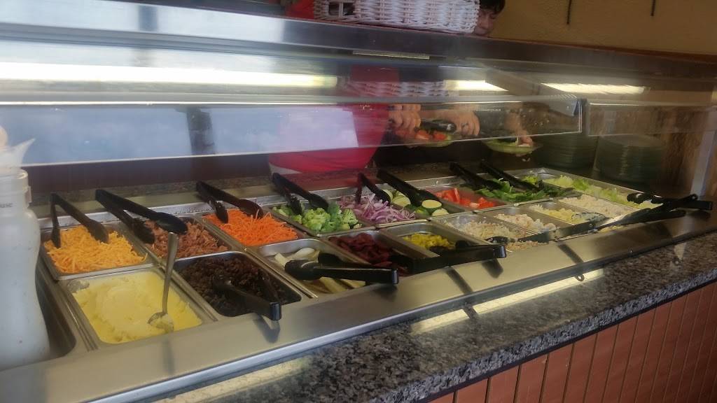 Ginnys Place | restaurant | 1900 George Washington Memorial Hwy, Yorktown, VA 23692, USA | 7575929036 OR +1 757-592-9036