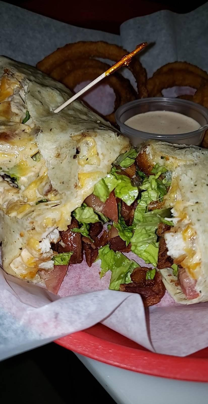 Pinky’s Bar and Grill | restaurant | 2123 N 15th St, Sheboygan, WI 53081, USA | 9207836605 OR +1 920-783-6605