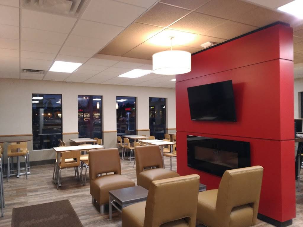 Wendys | restaurant | 393 E 10th St, Gilroy, CA 95020, USA | 4088421036 OR +1 408-842-1036