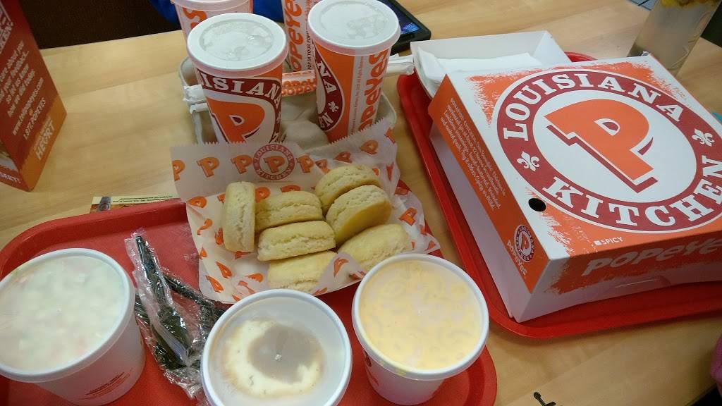 Popeyes Louisiana Kitchen | restaurant | 3905 75th St, Kenosha, WI 53142, USA | 2629427575 OR +1 262-942-7575