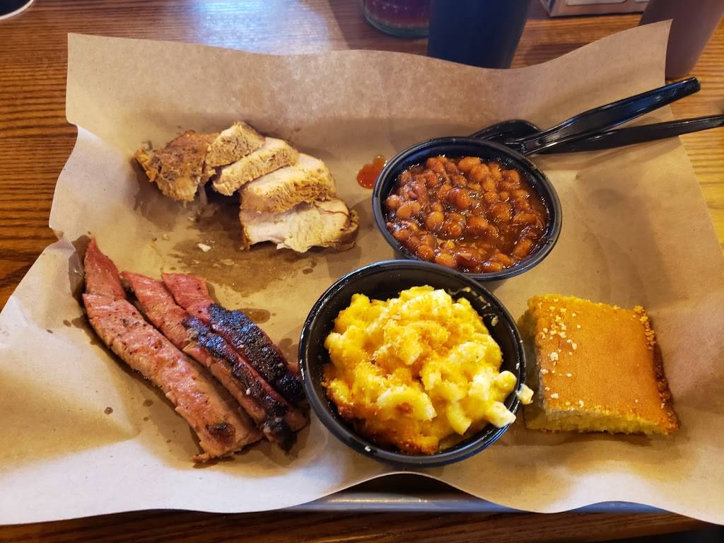 MISSION BBQ | restaurant | 785 Queen St, Southington, CT 06489, USA | 8608370497 OR +1 860-837-0497