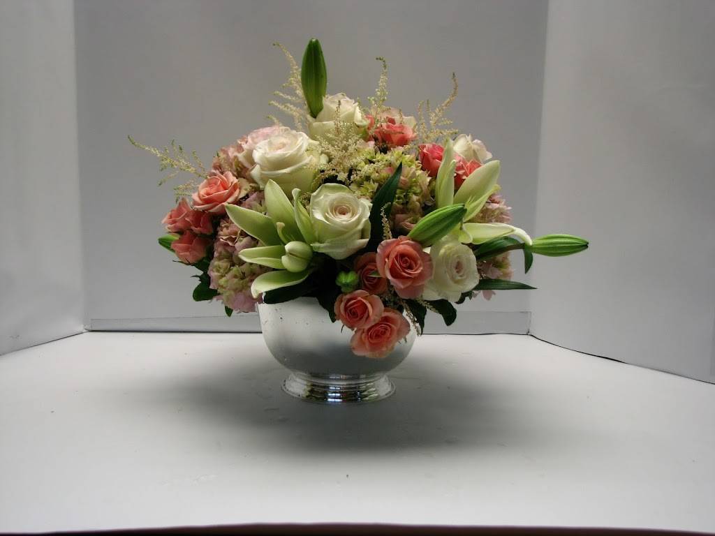 Flowers of Worth Avenue | meal takeaway | 205 Worth Ave, Palm Beach, FL 33480, USA | 5615140660 OR +1 561-514-0660