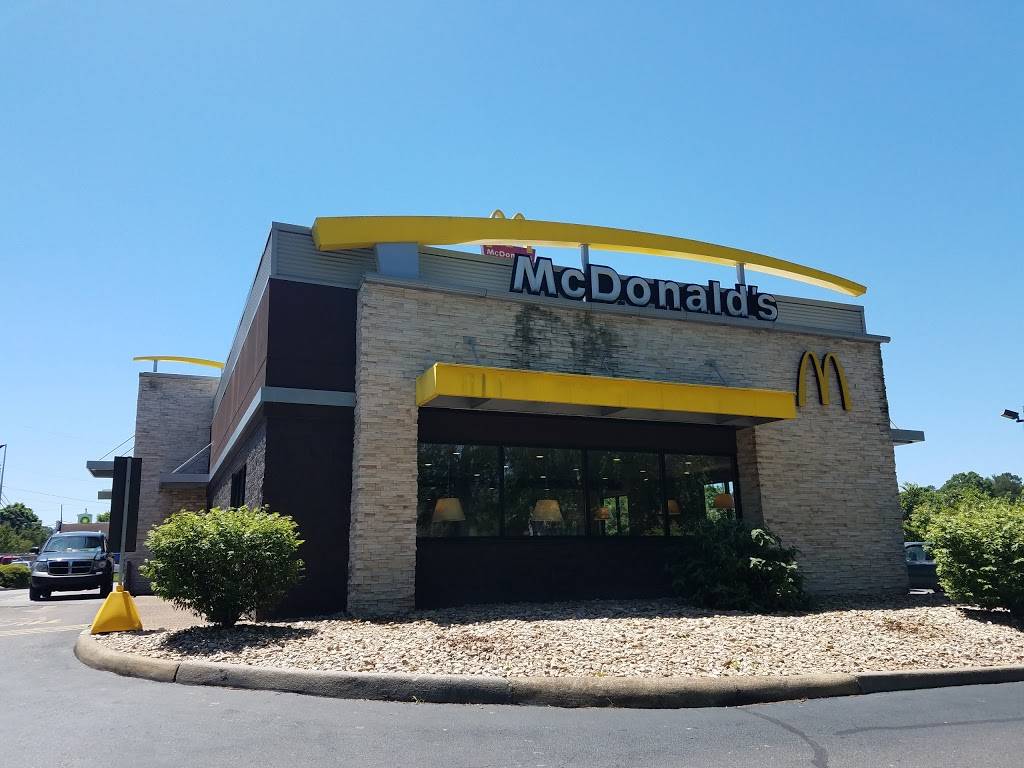 McDonalds | cafe | 4914 Boydton Plank Rd, Petersburg, VA 23803, USA | 8047337124 OR +1 804-733-7124