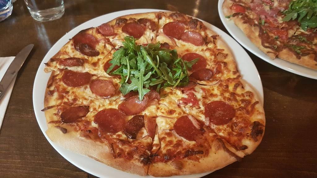 Union Market Square | restaurant | 599 Arkell Rd, Arkell, ON N0B, Canada | 5197670024 OR +1 519-767-0024