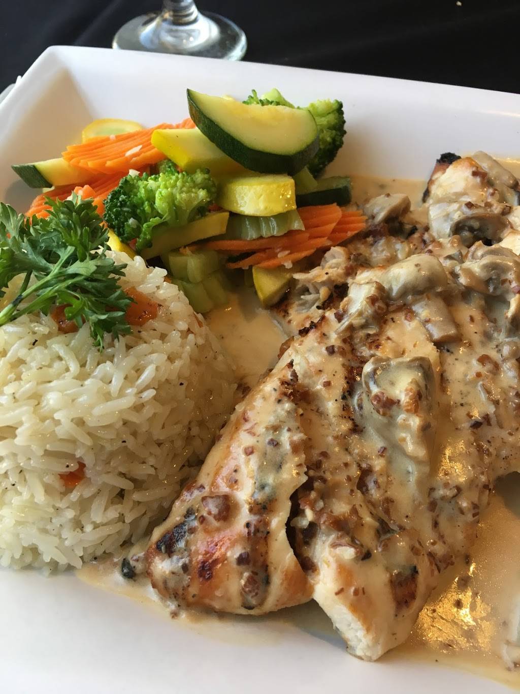 The Refuge Restaurant | restaurant | 1501 Butte House Rd, Yuba City, CA 95993, USA | 5304346451 OR +1 530-434-6451