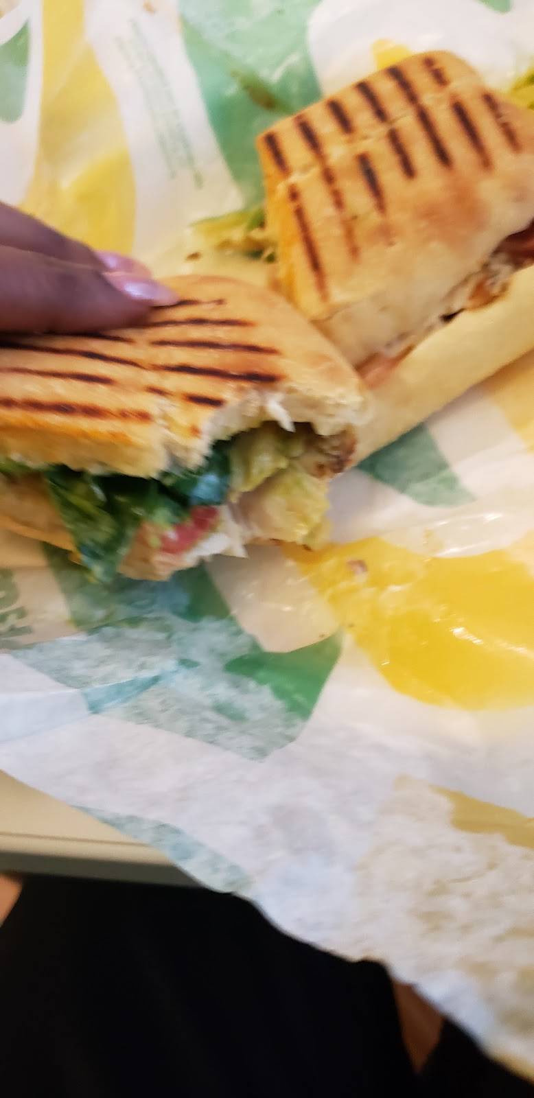 Subway | restaurant | 8650 Genesee Ave Suite 238, San Diego, CA 92122, USA | 8586780129 OR +1 858-678-0129