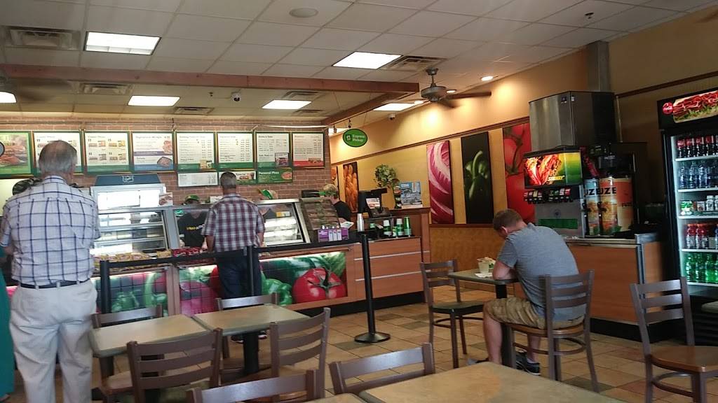 Subway | restaurant | 111 A Logan Square, Russellville, KY 42276, USA | 2707267166 OR +1 270-726-7166