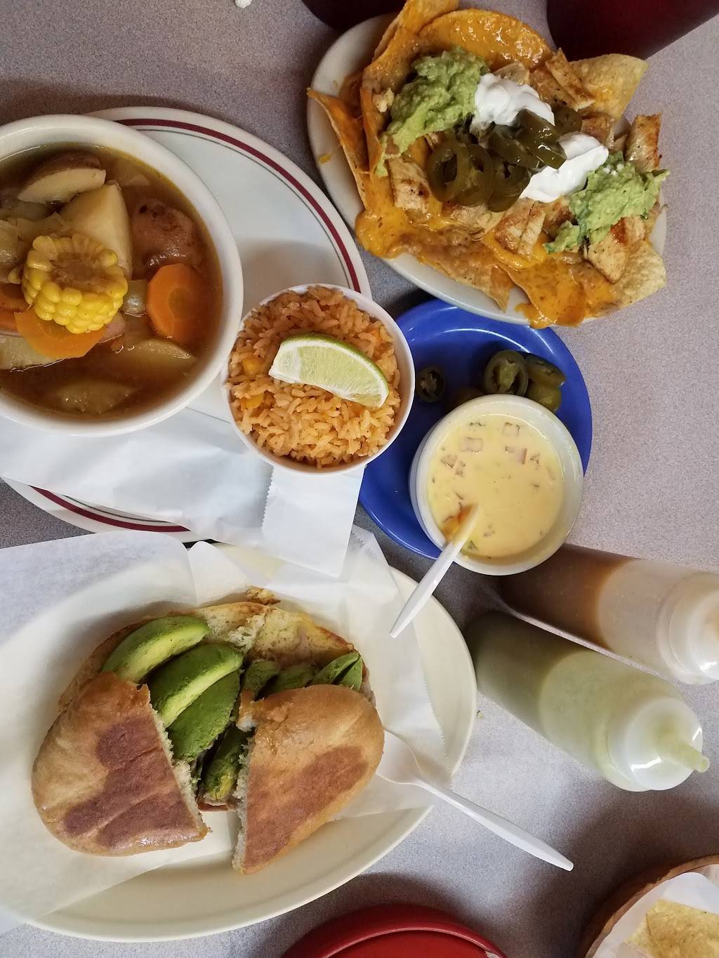 Taqueria Tequila Jalisco | restaurant | 1005 E Kingsbury St, Seguin, TX 78155, USA | 8303724132 OR +1 830-372-4132