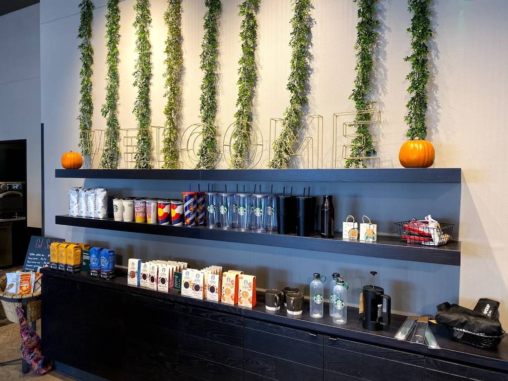 Starbucks | cafe | 8851 Destination Dr #100, Broomfield, CO 80021, USA | 3034641573 OR +1 303-464-1573