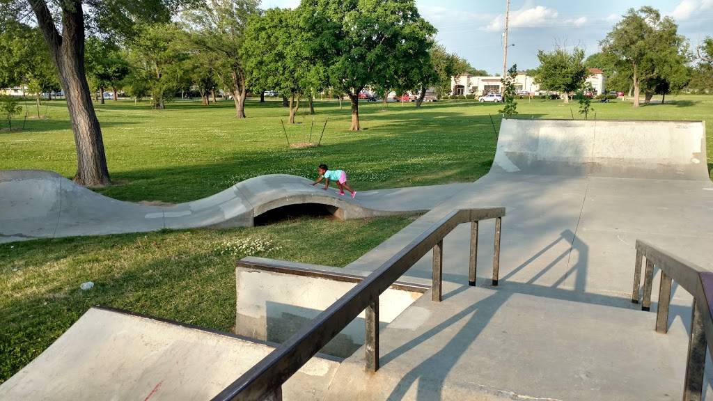 Great Wall Restaurant | meal delivery | 1812 S Seneca St #410, Wichita, KS 67213, USA | 3162646868 OR +1 316-264-6868