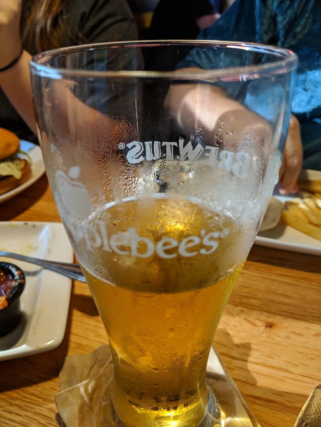 Applebees Grill + Bar | restaurant | 787 E Chicago St, Coldwater, MI 49036, USA | 5172781432 OR +1 517-278-1432