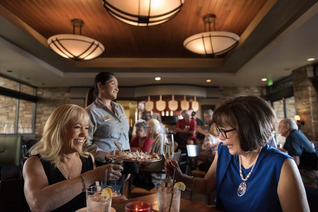 Vs Taproom | restaurant | 12575 W Golf Club Dr, Peoria, AZ 85383, USA | 6233285110 OR +1 623-328-5110