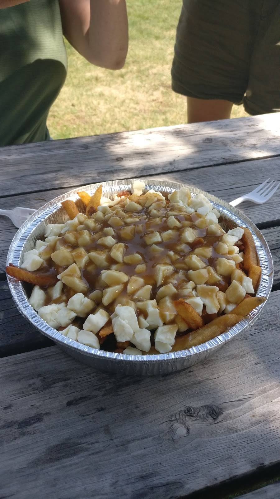 Casse Croûte Chez France | restaurant | RR 1, 916 Chemin du Lac Supérieur, Lac-Supérieur, QC J0T 1J0, Canada | 8196886168 OR +1 819-688-6168